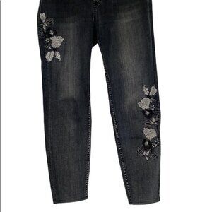 LIQUIDX Floral Embroidered Jeans 👖Women’s Size 11, Good Condition